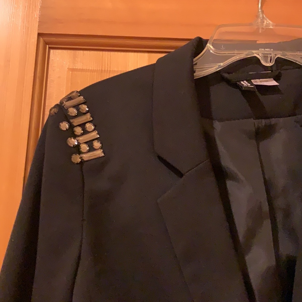 Blazer - Picture 6 of 13